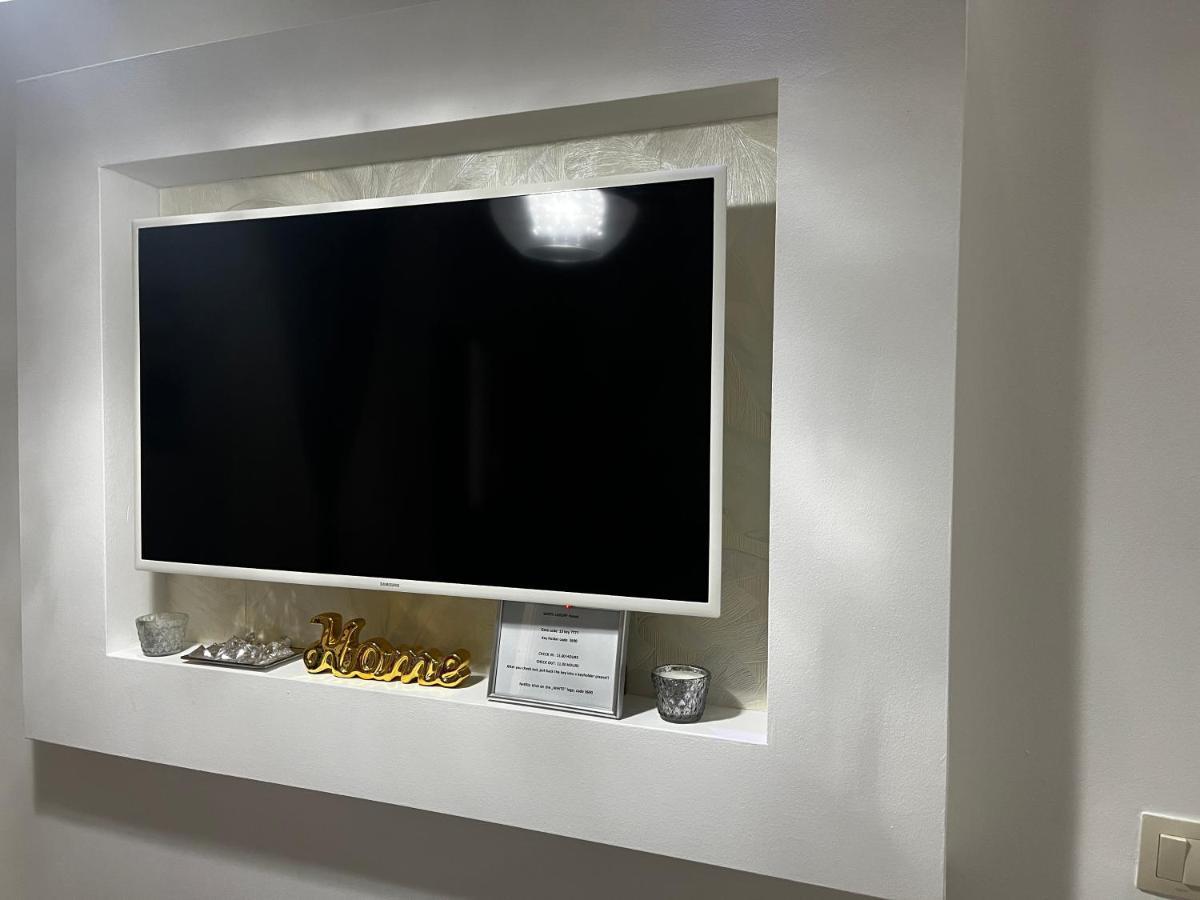White Luxury Apartment บูดาเปสต์ ภายนอก รูปภาพ